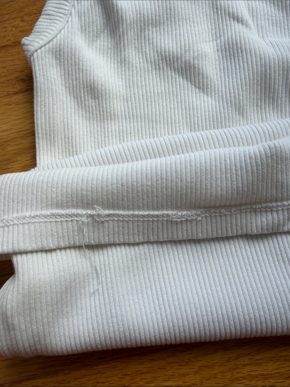 AGOLDE White Ribbed Tank Top - Picture 4 of 4